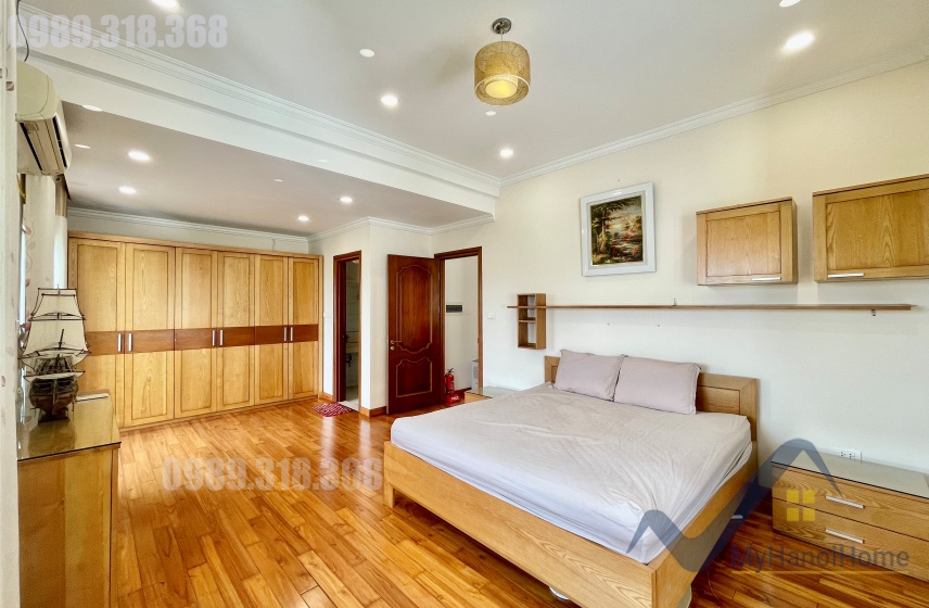 Chính chủ cho thuê biệt thự Vinhome Riverside gần BIS full 18