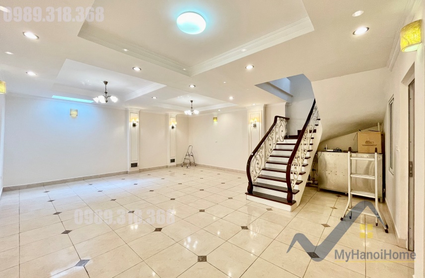 Chính chủ cho thuê biệt thự Vinhome Riverside gần BIS full 9