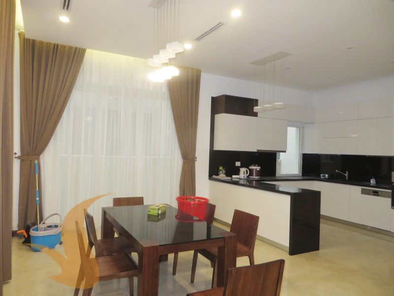 Cho thuê biệt thự Anh Đào Vinhomes Riverside đã hoàn thiện 3