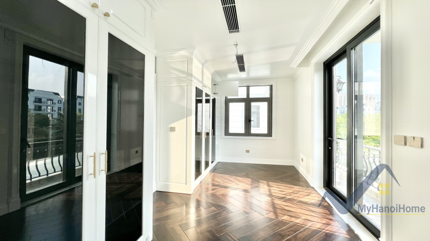 Cho thuê biệt thự đơn lập Vinhomes Harmony gần Vinschool 17