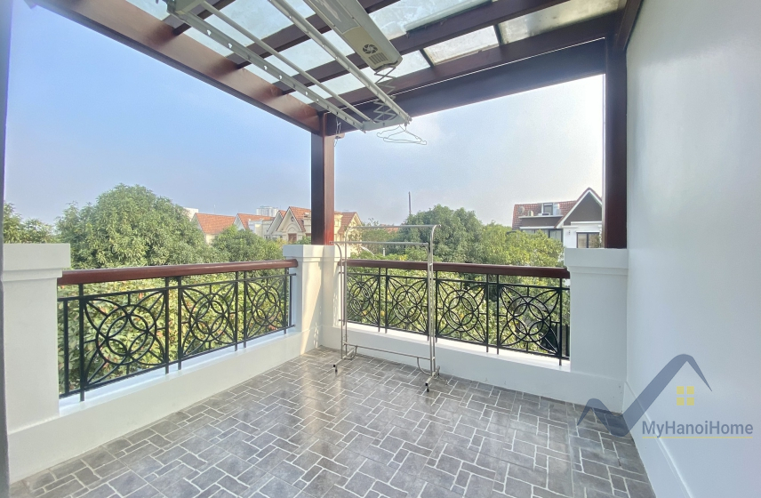 Cho thuê biệt thự đơn lập Vinhomes Riverside có tầng hầm 17