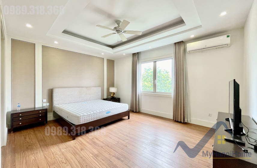 Cho thuê biệt thự đơn lập Vinhomes Riverside sân vườn rộng 3PN 10