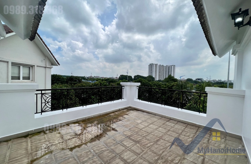 Cho thuê biệt thự đơn lập Vinhomes Riverside sân vườn rộng 3PN 17