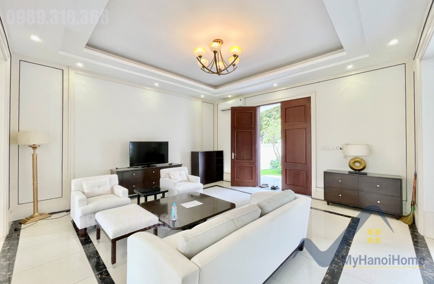 Cho thuê biệt thự đơn lập Vinhomes Riverside sân vườn rộng 3PN 3