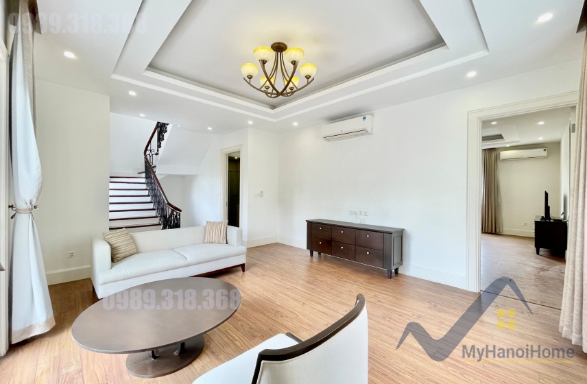 Cho thuê biệt thự đơn lập Vinhomes Riverside sân vườn rộng 3PN 9