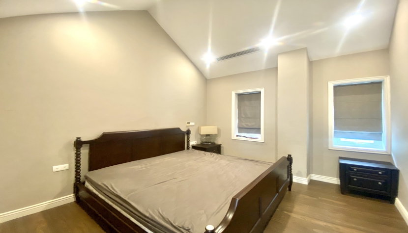 Cho thuê biệt thự đơn lập Vinhomes Riverside vị trí gần trường BIS 23