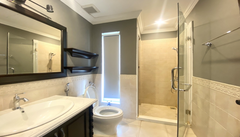 Cho thuê biệt thự đơn lập Vinhomes Riverside vị trí gần trường BIS 28