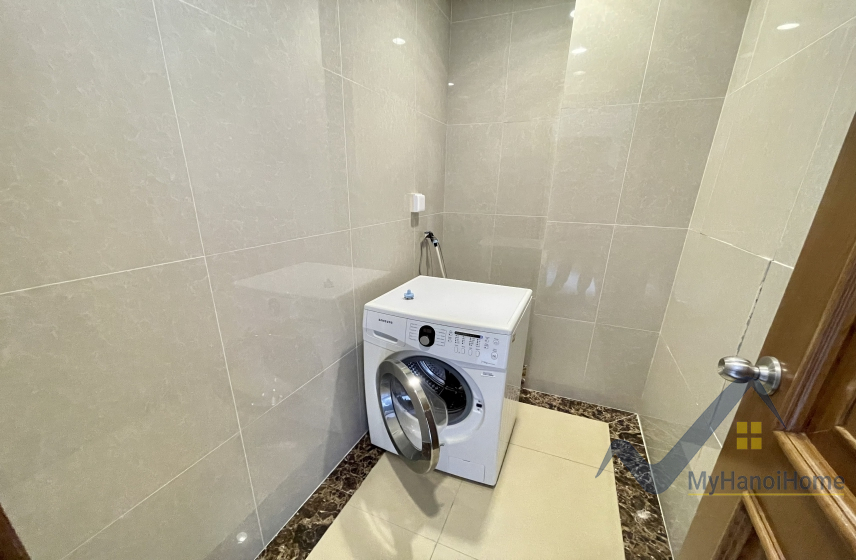 Cho thuê biệt thự đơn lập Vinhomes Riverside vườn rộng đủ đồ 22