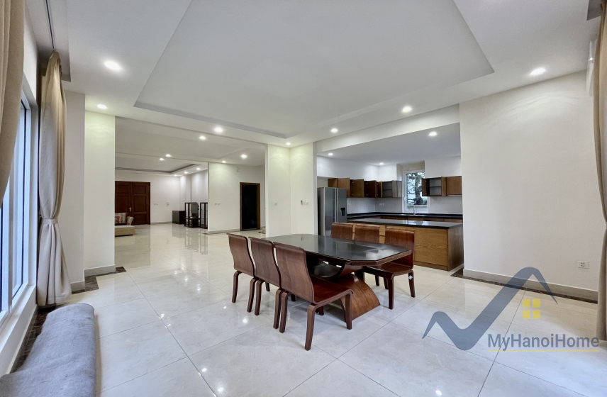 Cho thuê biệt thự đơn lập Vinhomes Riverside vườn rộng đủ đồ 5