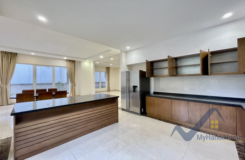 Cho thuê biệt thự đơn lập Vinhomes Riverside vườn rộng đủ đồ 6