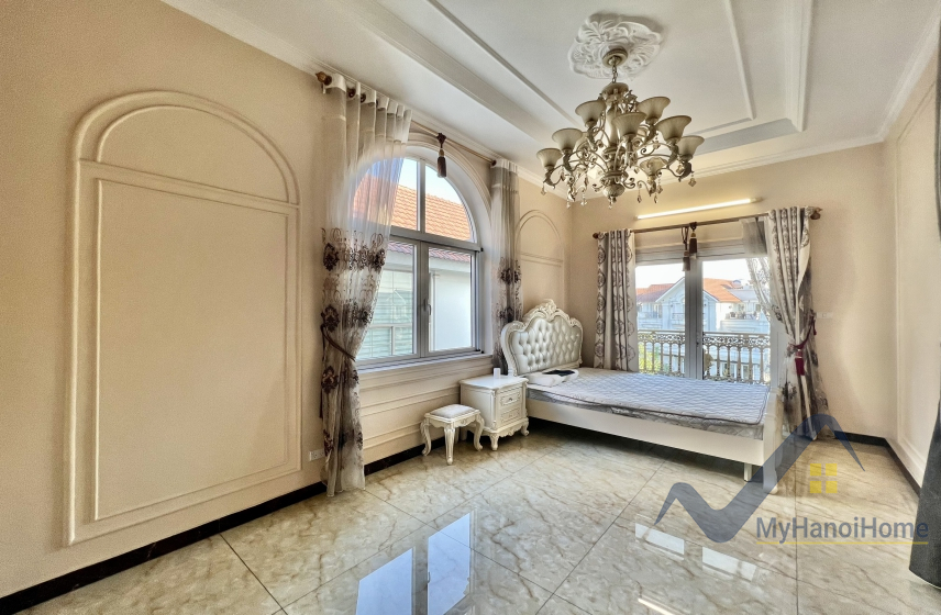 Cho thuê biệt thự đủ đồ Vinhomes Riverside có tầng hầm, gần BIS 16