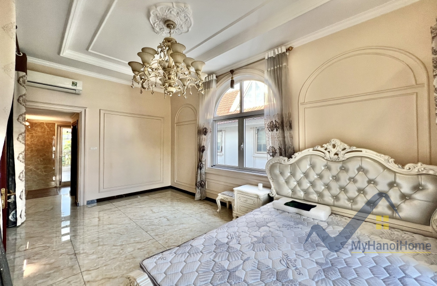 Cho thuê biệt thự đủ đồ Vinhomes Riverside có tầng hầm, gần BIS 18