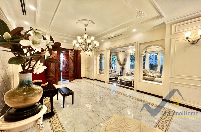 Cho thuê biệt thự đủ đồ Vinhomes Riverside có tầng hầm, gần BIS 2