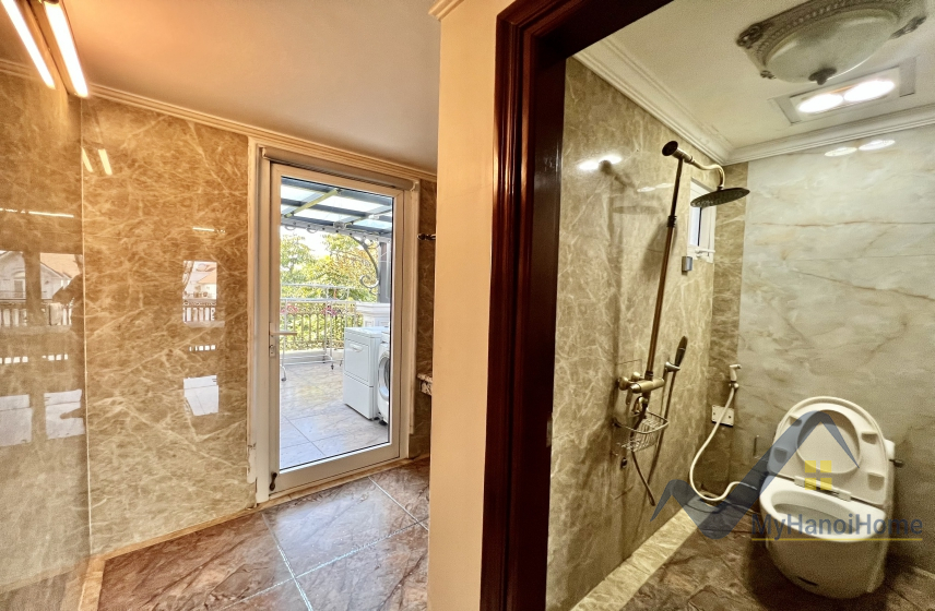 Cho thuê biệt thự đủ đồ Vinhomes Riverside có tầng hầm, gần BIS 20