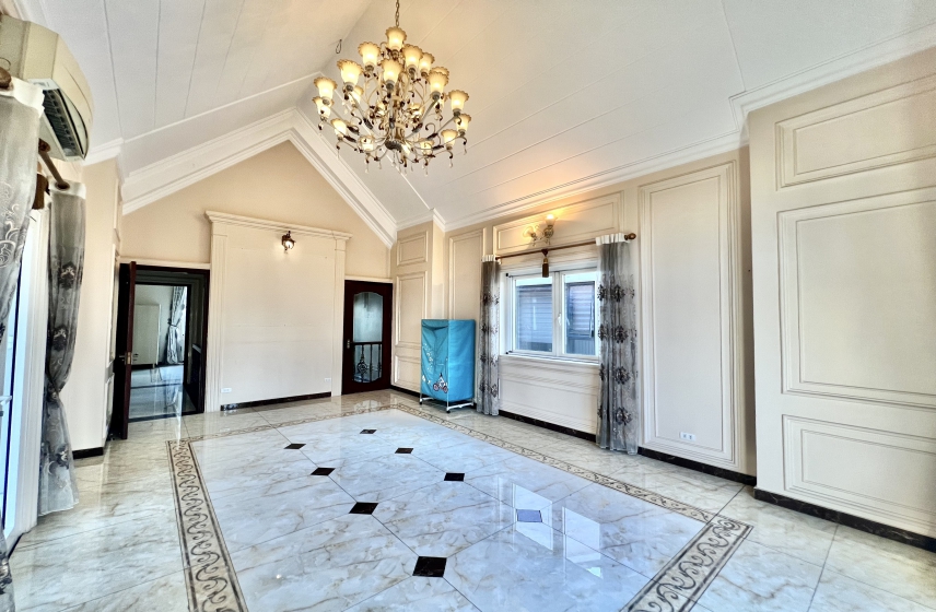 Cho thuê biệt thự đủ đồ Vinhomes Riverside có tầng hầm, gần BIS 23