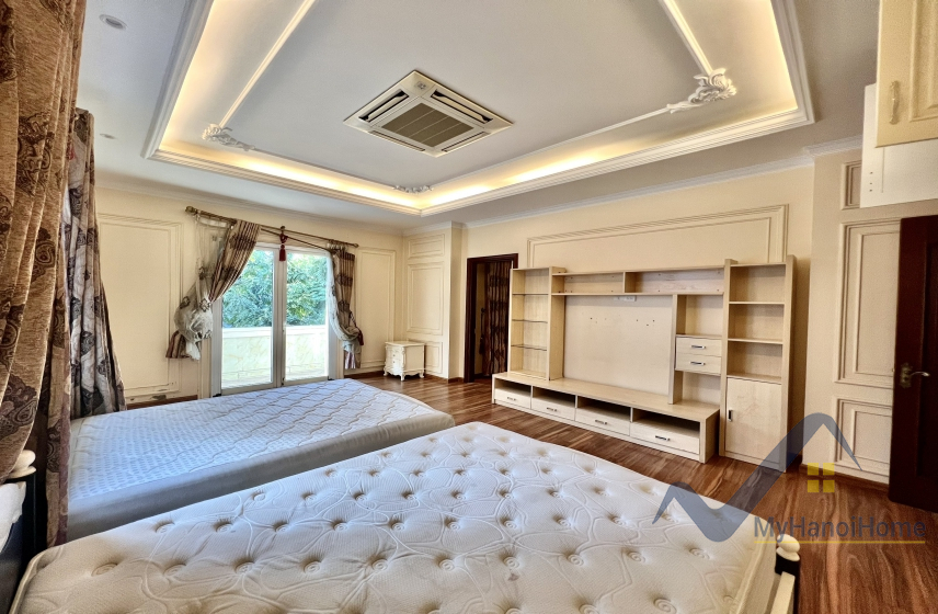 Cho thuê biệt thự đủ đồ Vinhomes Riverside có tầng hầm, gần BIS 9