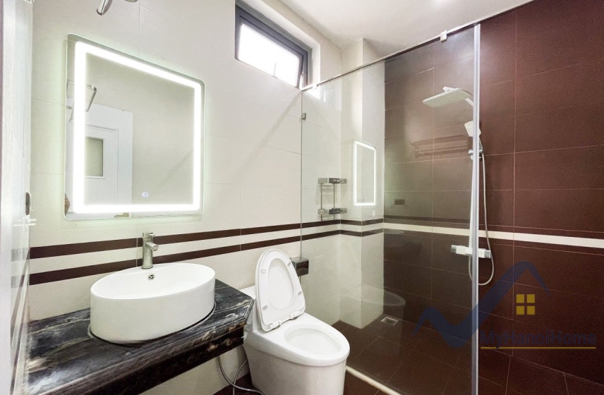 Cho thuê biệt thự Harmonny Vinhomes Riverside có thang máy 11