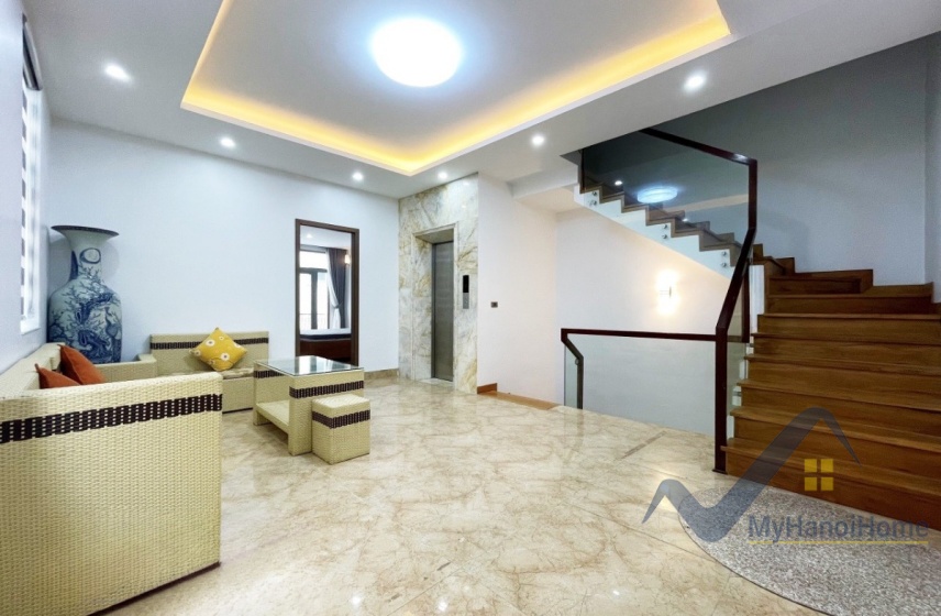 Cho thuê biệt thự Harmonny Vinhomes Riverside có thang máy 21