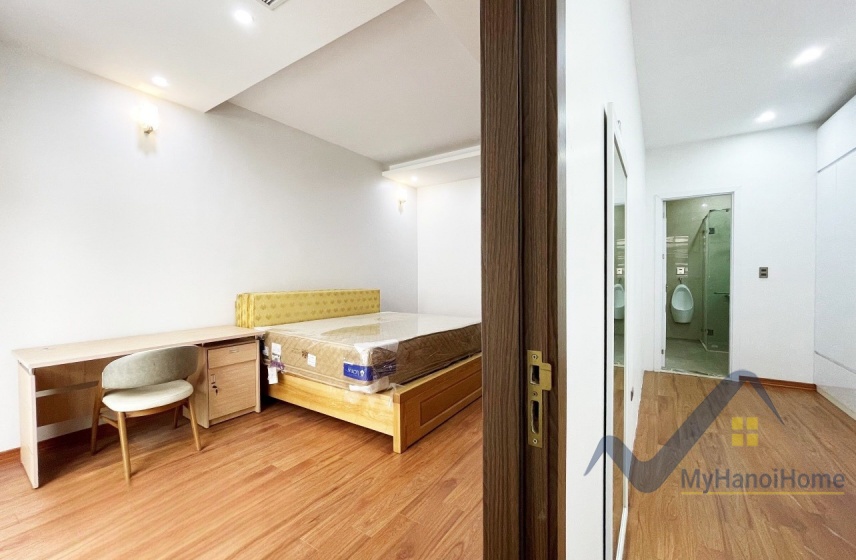 Cho thuê biệt thự Harmonny Vinhomes Riverside có thang máy 24