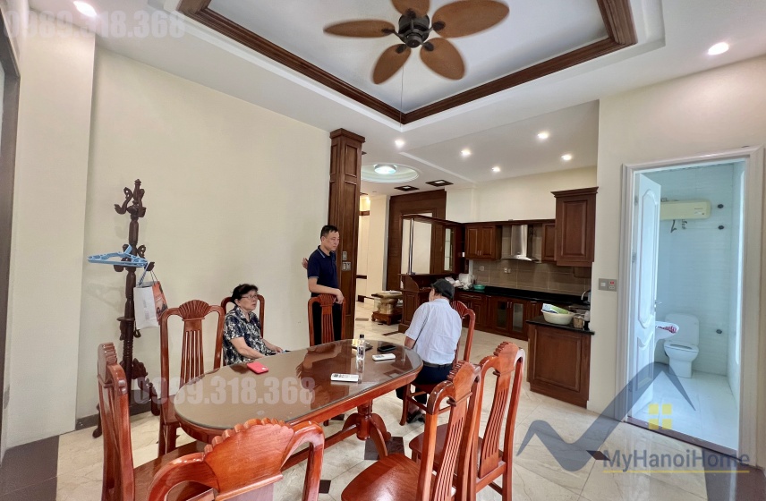 Cho thuê biệt thự Hoa Sữa Vinhomes Riverside 4PN đủ đồ 5