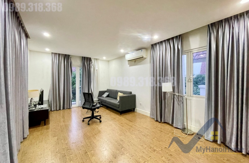 Cho thuê biệt thự Hoa Sữa Vinhomes Riverside căn song lập 21