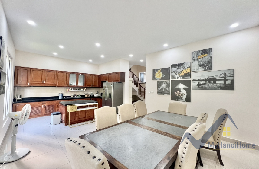 Cho thuê biệt thự Hoa Sữa Vinhomes Riverside đã hoàn thiện 4