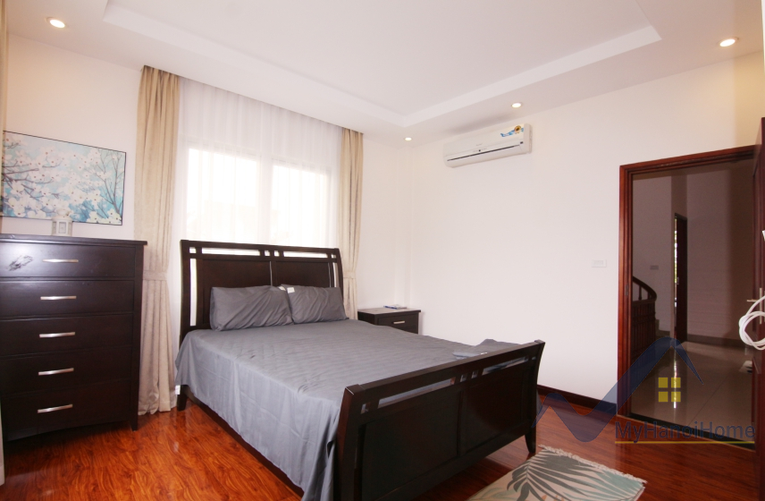 Cho thuê biệt thự Hoa Sữa Vinhomes Riverside đã hoàn thiện 9