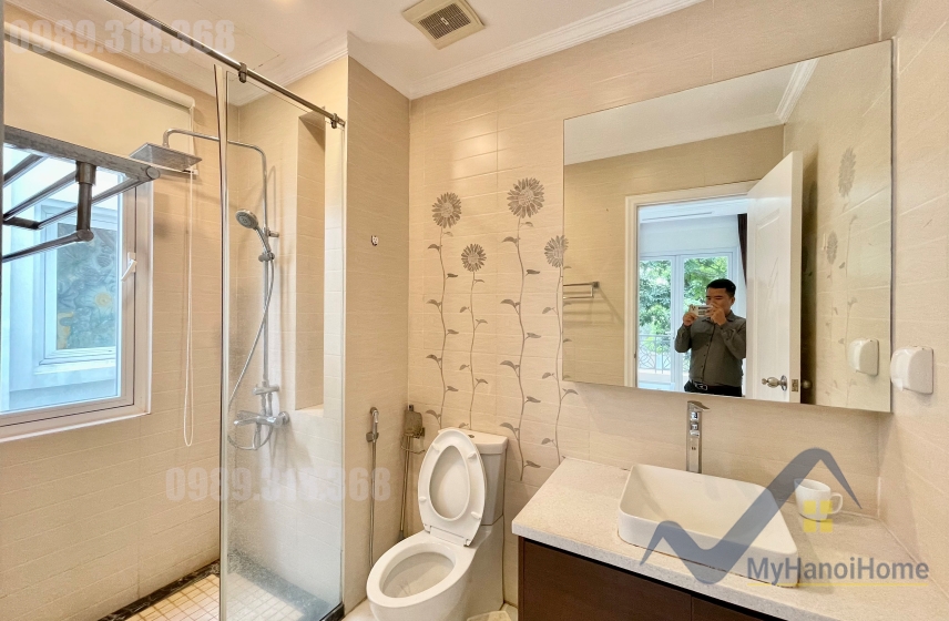 Cho thuê biệt thự Hoa Sữa Vinhomes Riverside full nội thất 16