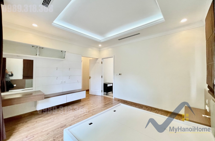 Cho thuê biệt thự Hoa Sữa Vinhomes Riverside full nội thất 18
