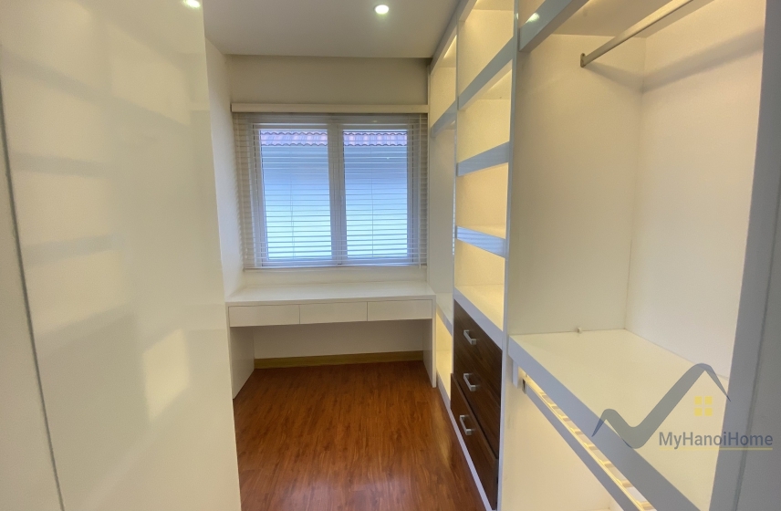 Cho thuê biệt thự song lập Vinhome Riverside, sân vườn full đồ 14