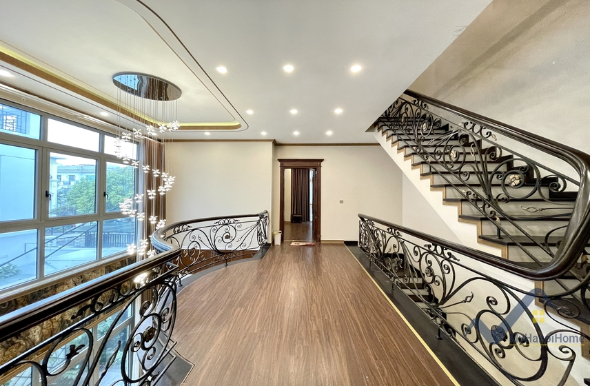 Cho thuê biệt thự Vinhomes Harmony có thang máy 3PN 9