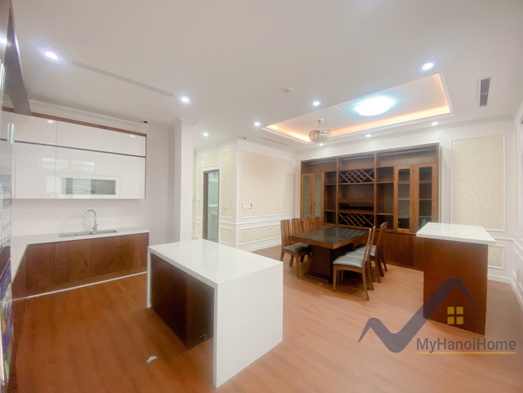 Cho thuê biệt thự Vinhomes Harmony song lập có thang máy 4
