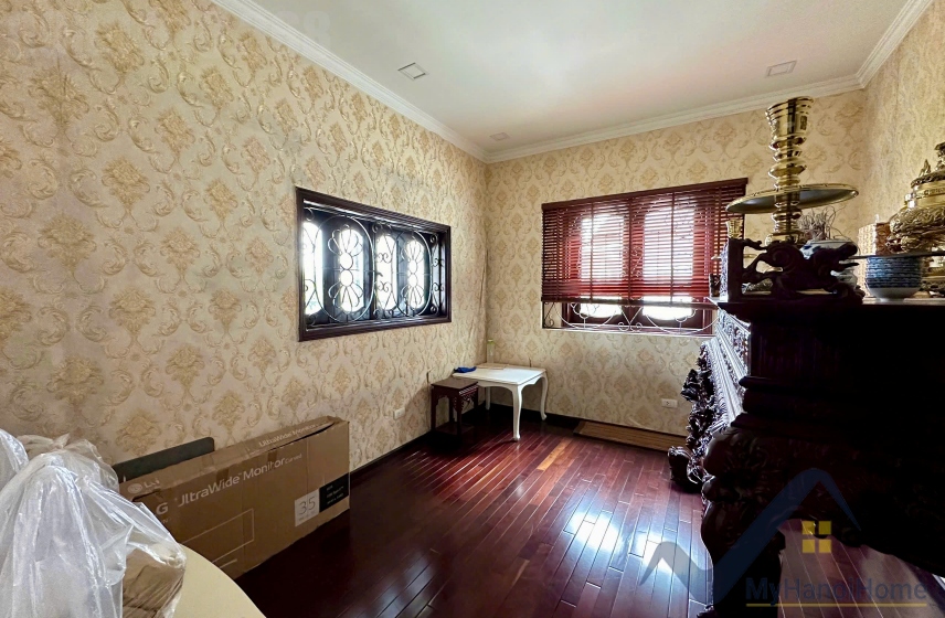 Cho thuê biệt thự Vinhomes Riverside 4 phòng ngủ khép kín 17