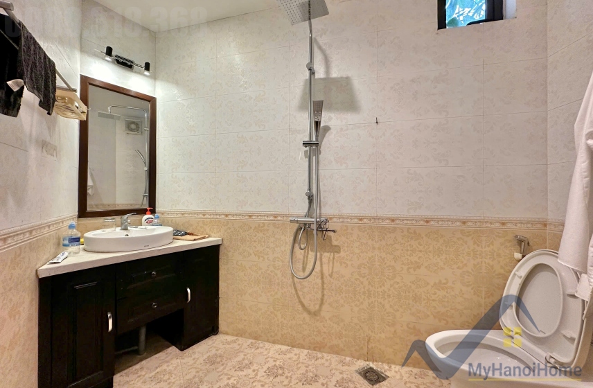 Cho thuê biệt thự Vinhomes Riverside 4 phòng ngủ khép kín 8