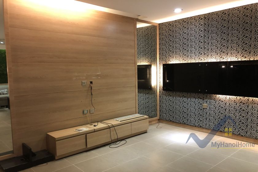 Cho thuê biệt thự Vinhomes Riverside căn song lập có tầng hầm 8
