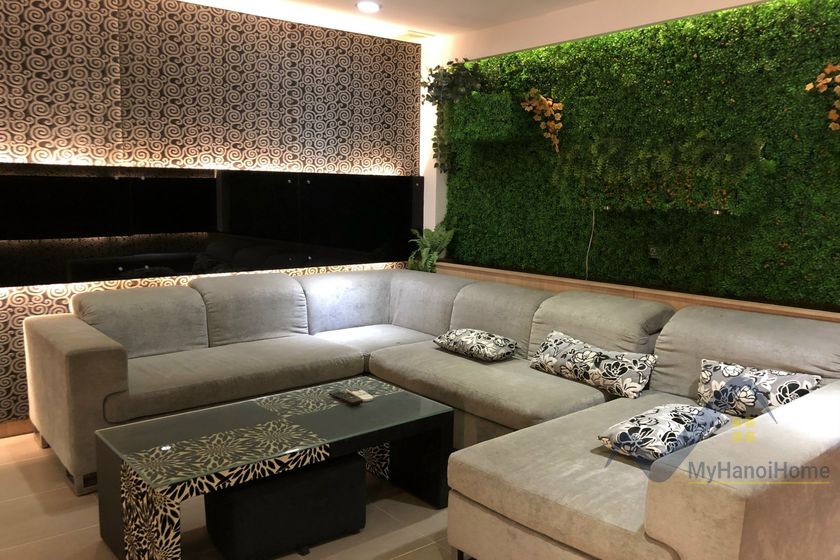 Cho thuê biệt thự Vinhomes Riverside căn song lập có tầng hầm 9