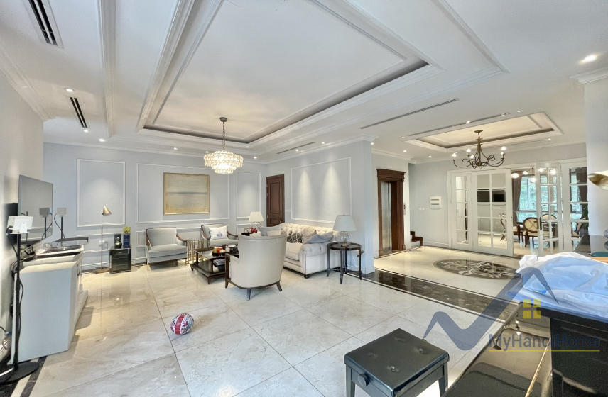 Cho thuê biệt thự Vinhomes Riverside căn song lập, gần trường BIS 1