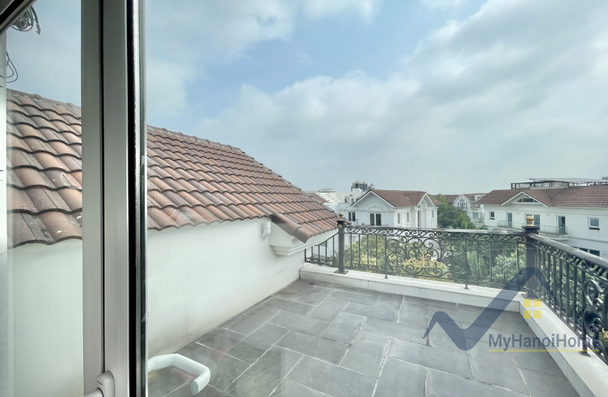 Cho thuê biệt thự Vinhomes Riverside căn song lập, gần trường BIS 21