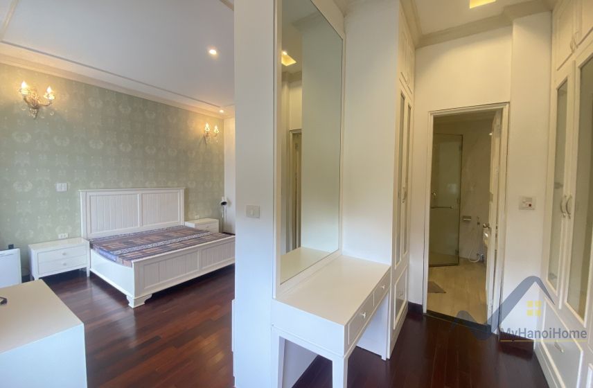 Cho thuê biệt thự Vinhomes Riverside căn song lập 14