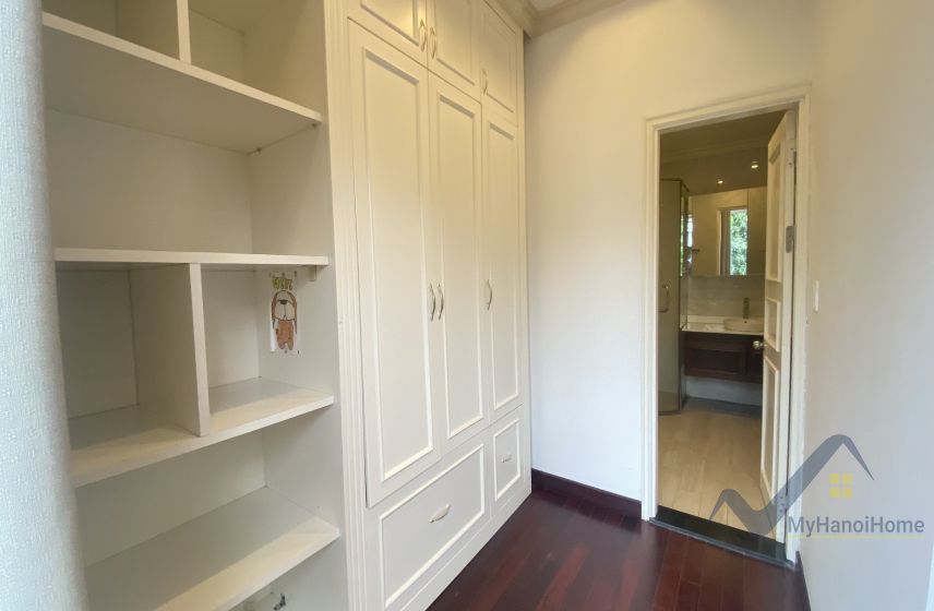 Cho thuê biệt thự Vinhomes Riverside căn song lập 18