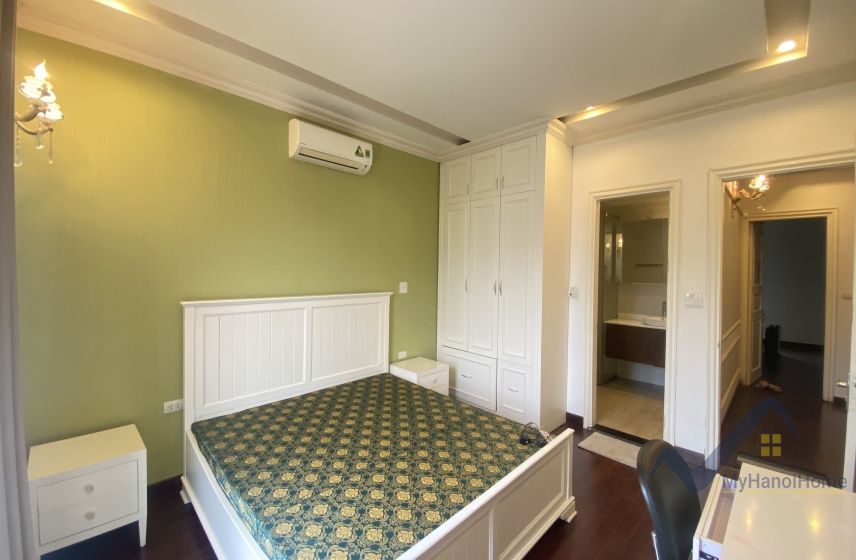 Cho thuê biệt thự Vinhomes Riverside căn song lập 25