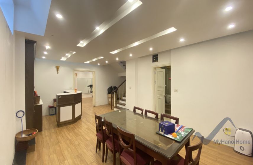 Cho thuê biệt thự Vinhomes Riverside căn song lập 8