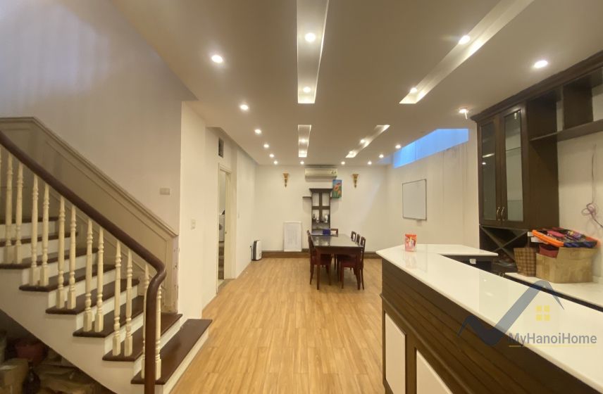 Cho thuê biệt thự Vinhomes Riverside căn song lập 9