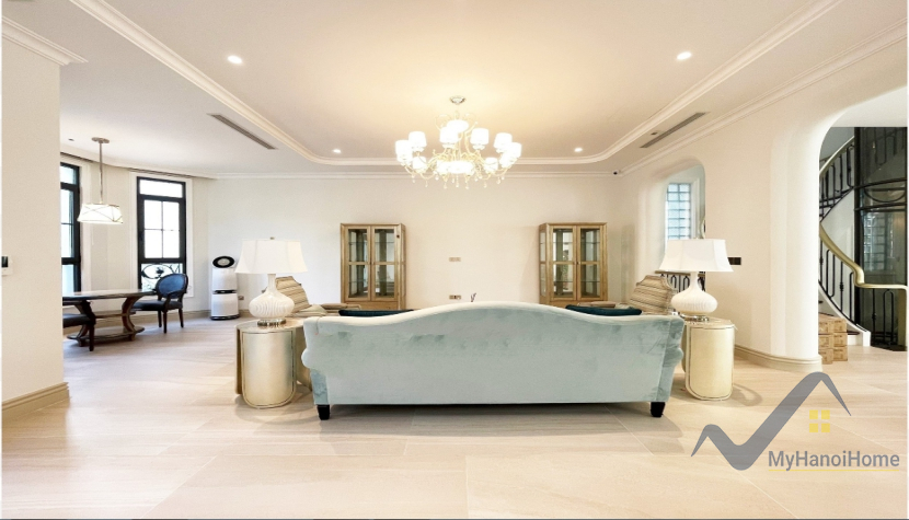 Cho thuê biệt thự Vinhomes Riverside có bể bơi, căn đơn lập 1