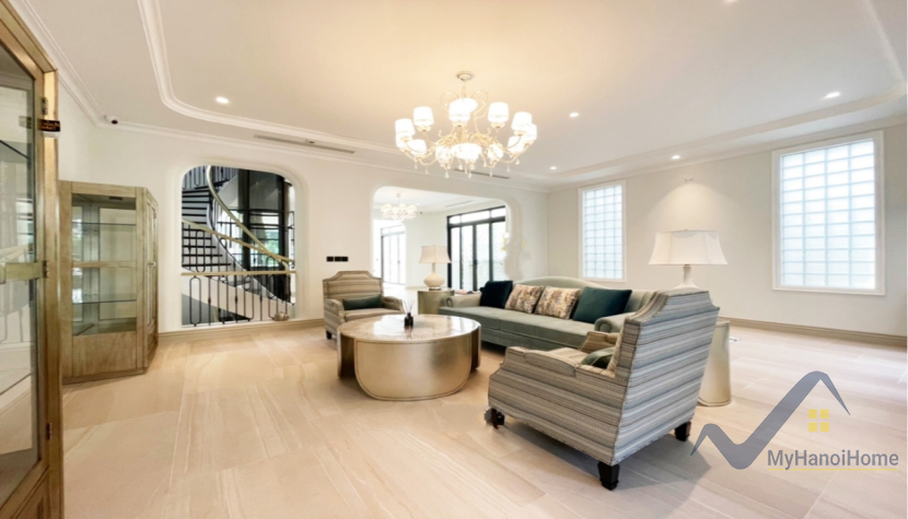 Cho thuê biệt thự Vinhomes Riverside có bể bơi, căn đơn lập 2