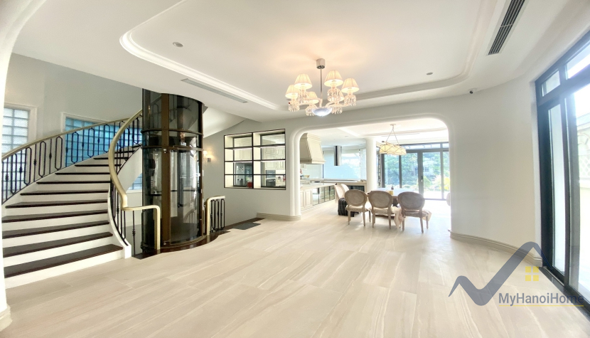 Cho thuê biệt thự Vinhomes Riverside có bể bơi, căn đơn lập 3