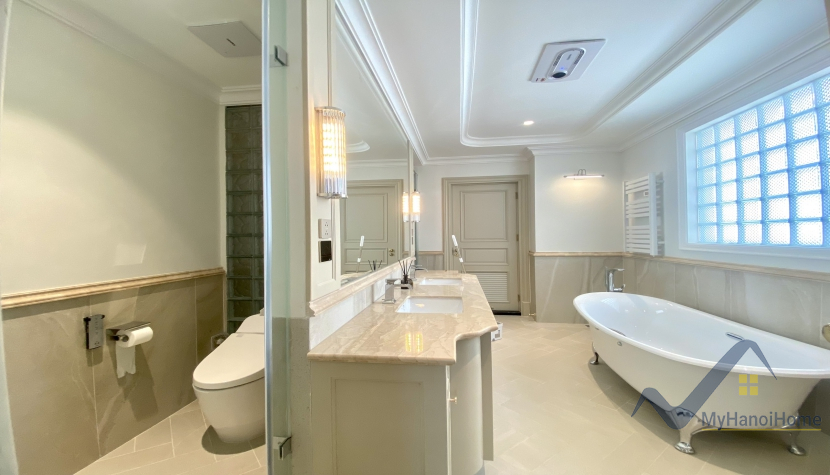 Cho thuê biệt thự Vinhomes Riverside có bể bơi, căn đơn lập 19