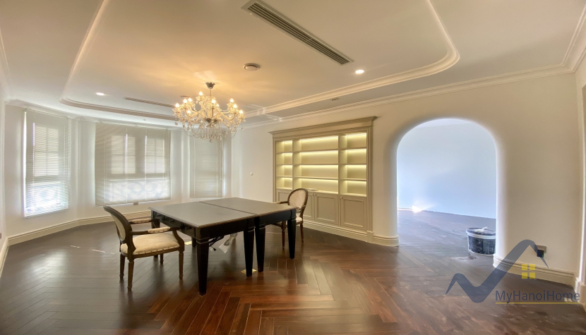 Cho thuê biệt thự Vinhomes Riverside có bể bơi, căn đơn lập 20