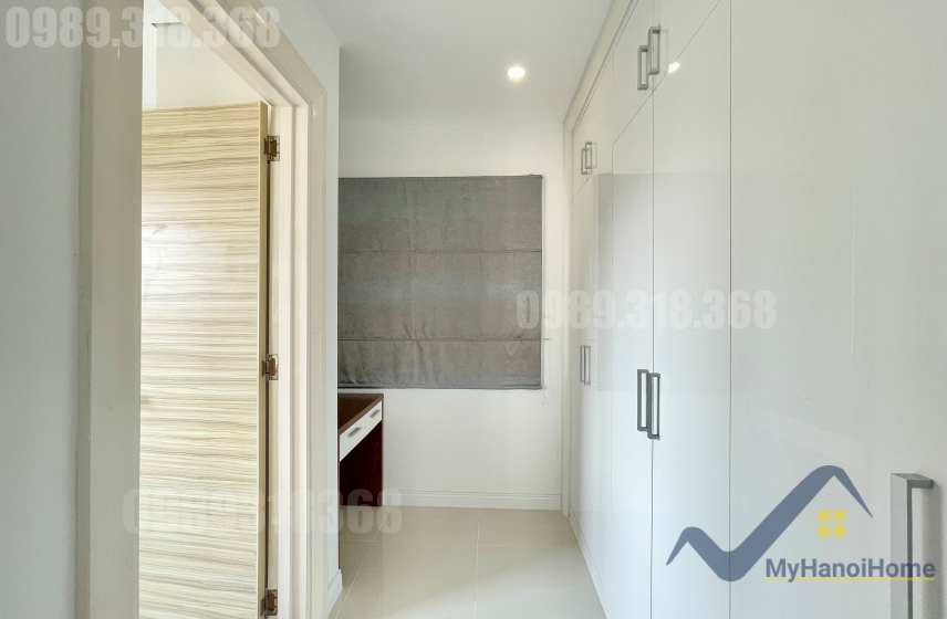 Cho thuê biệt thự Vinhomes Riverside có sân rộng, đủ đồ 15
