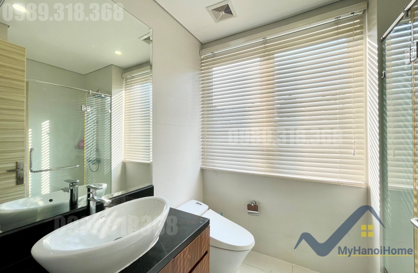 Cho thuê biệt thự Vinhomes Riverside có sân rộng, đủ đồ 16
